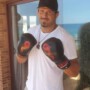 El luchador profesional de la UFC, Juan Espino, ya tiene sus guantes SURT Sports
